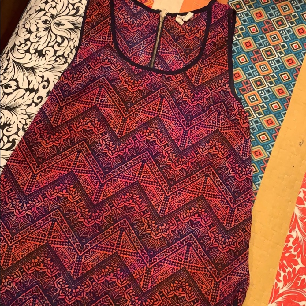 Patterned top